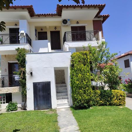Beach Front Apartment In Pefkochori Buitenkant foto