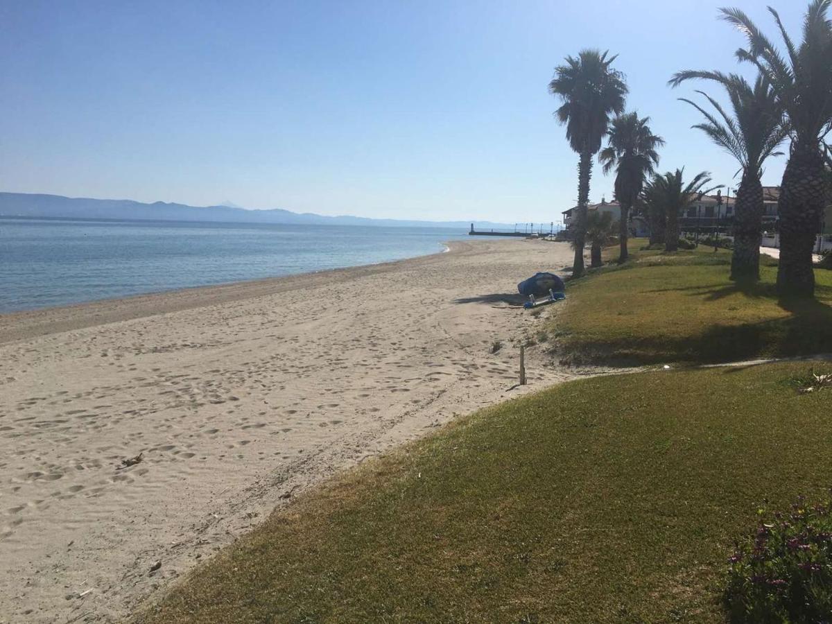 Beach Front Apartment In Pefkochori Buitenkant foto