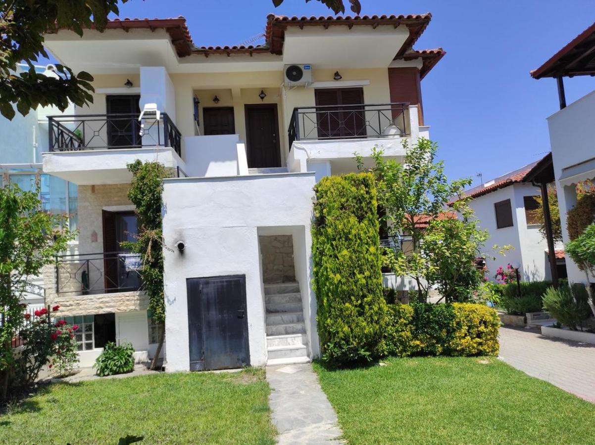 Beach Front Apartment In Pefkochori Buitenkant foto