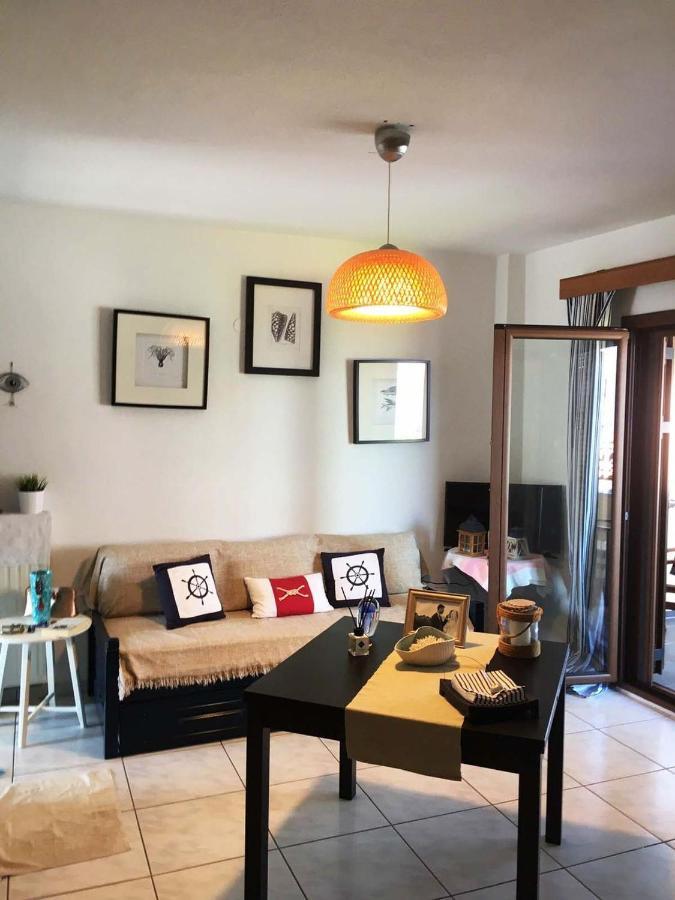 Beach Front Apartment In Pefkochori Buitenkant foto